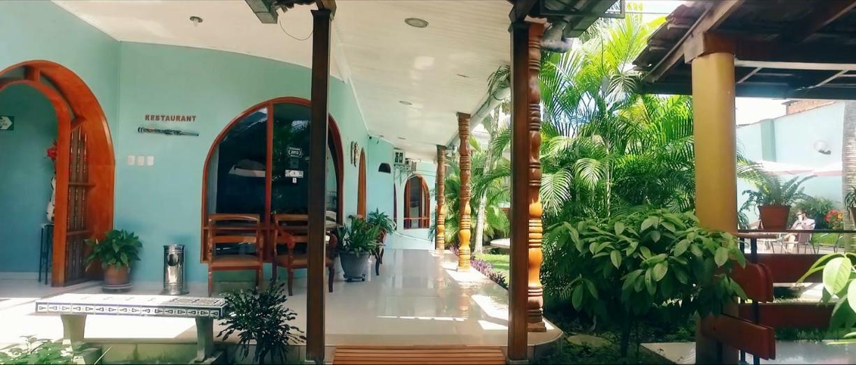 Hotel & Suites La Posada De Lobo Iquitos Exterior foto